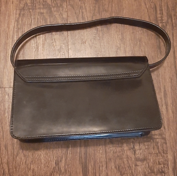 Retro Small Black Guess Purse. Y2K style. - Picture 2 of 9